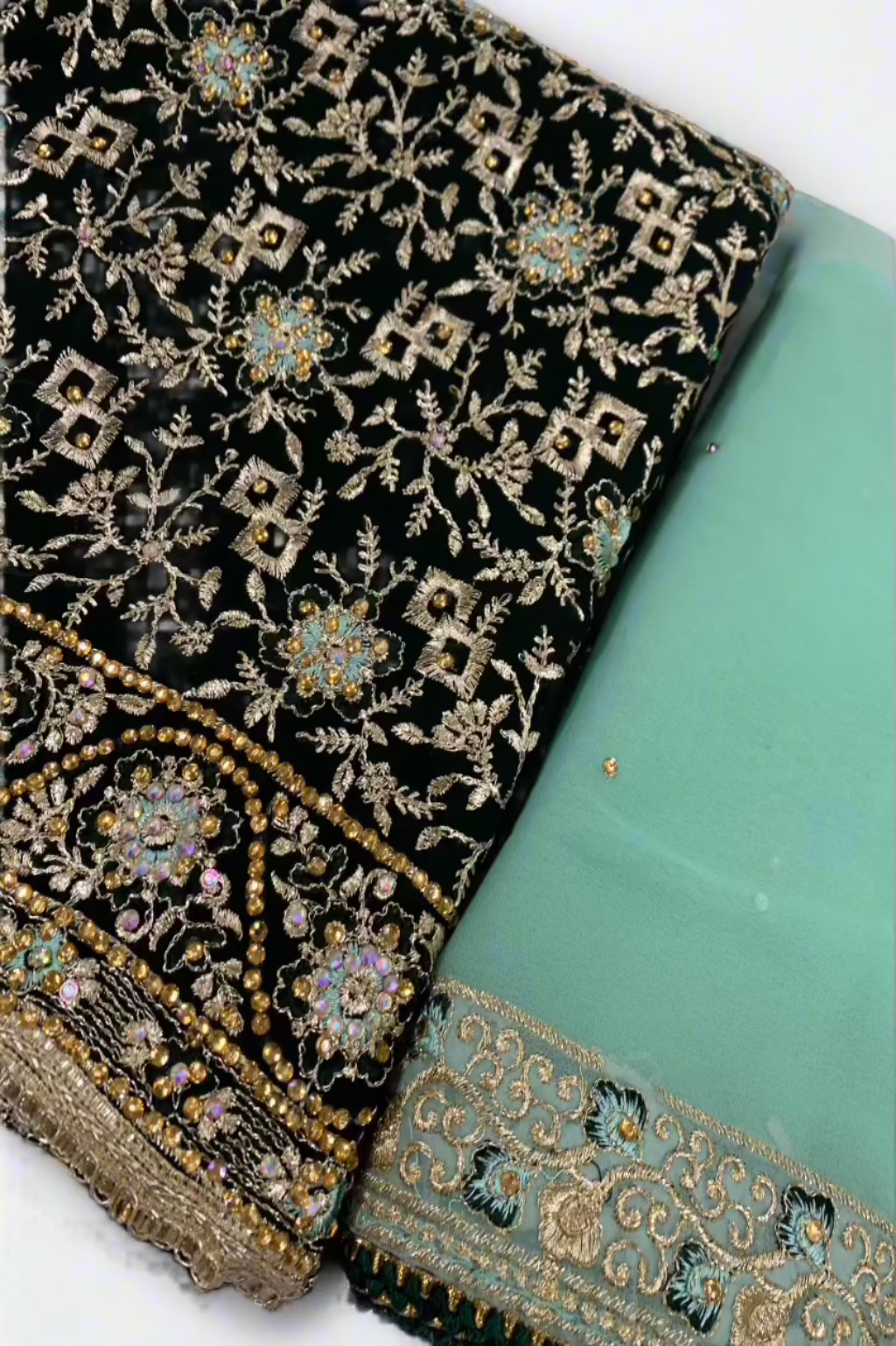 5590 Unstitched Ladies Embroidered Georgette 4pc Fancy Fashion Suit