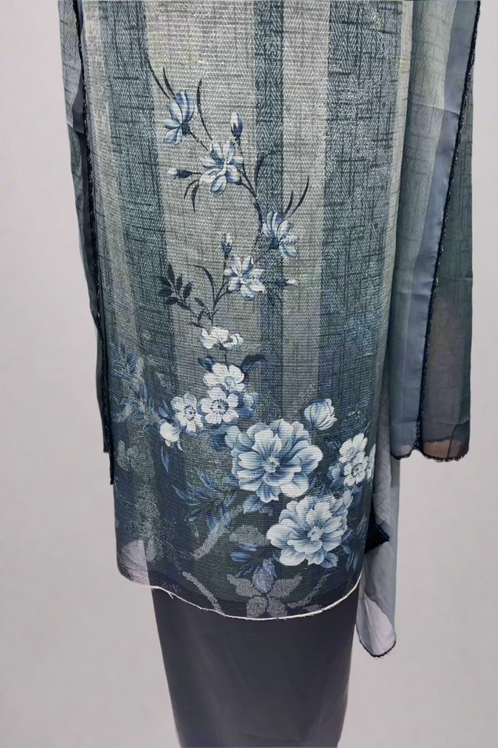 156 Unstitched Ladies Flowers Printed Sequin 3pc Suit