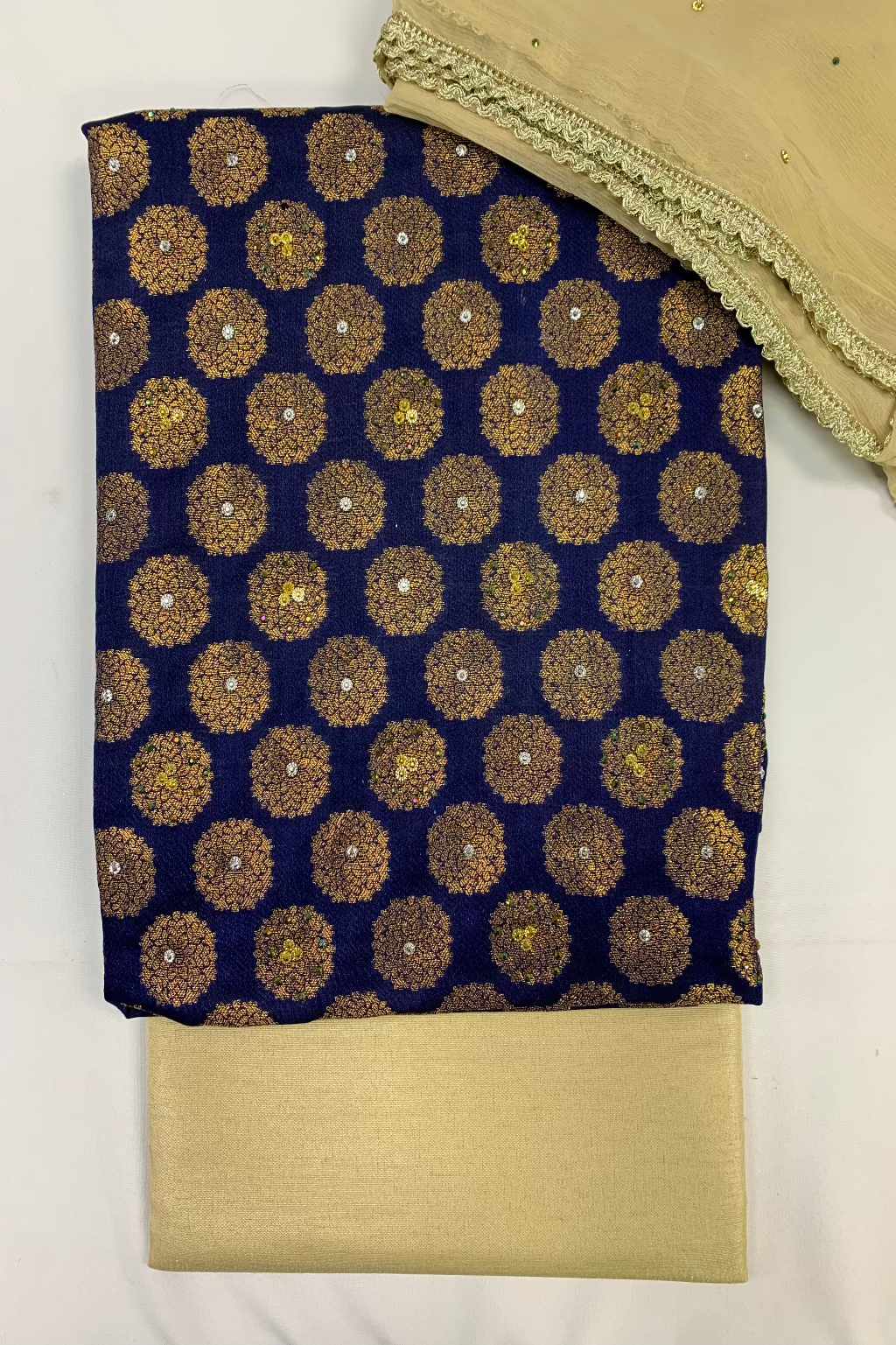 D23 Ladies Banarsi Jacquard Printed 3pc Unstitched Suit