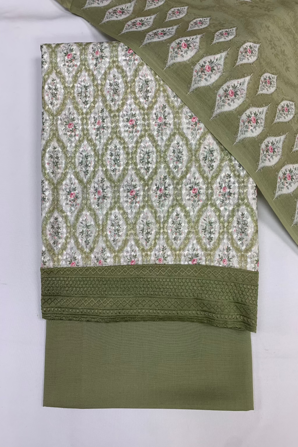 134 Vintage Floral Printed Cotton 3pc Unstitched Suit