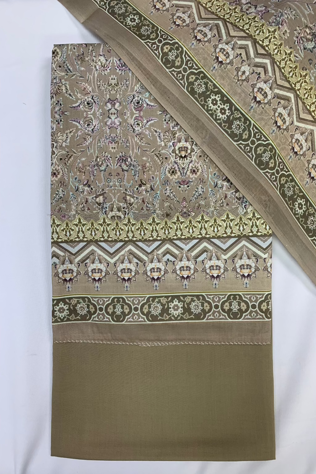 116 Floral Printed Cotton 3pc Unstitched Suit