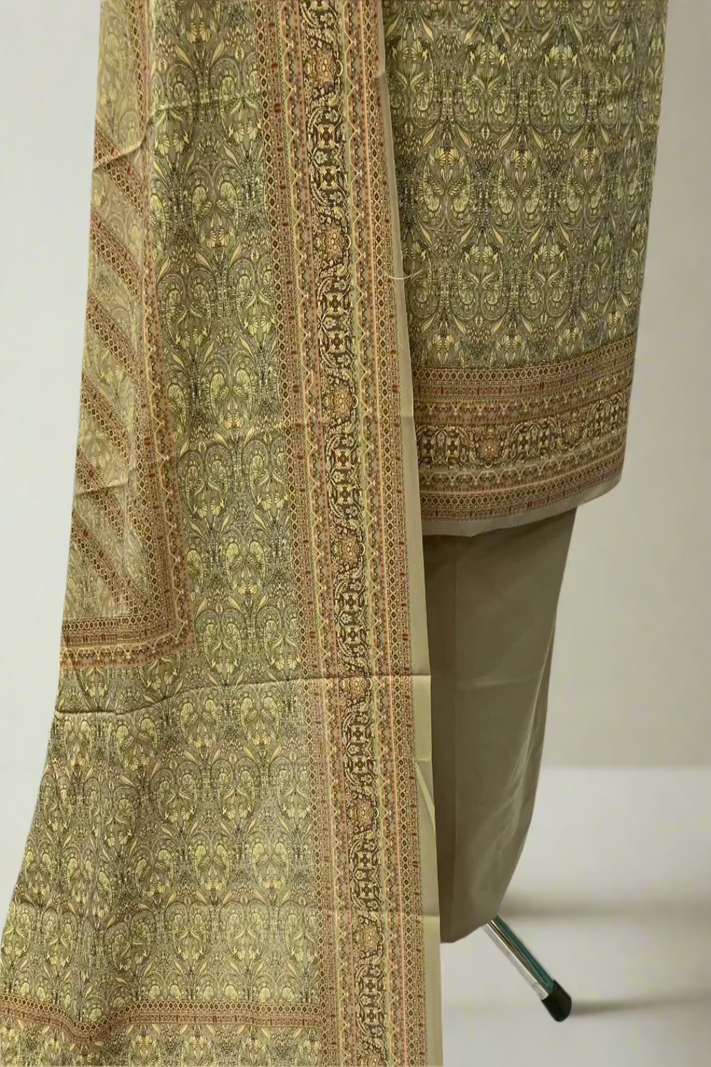 151 Floral Printed Alpine 3pc Warm Unstitched Suit with Border