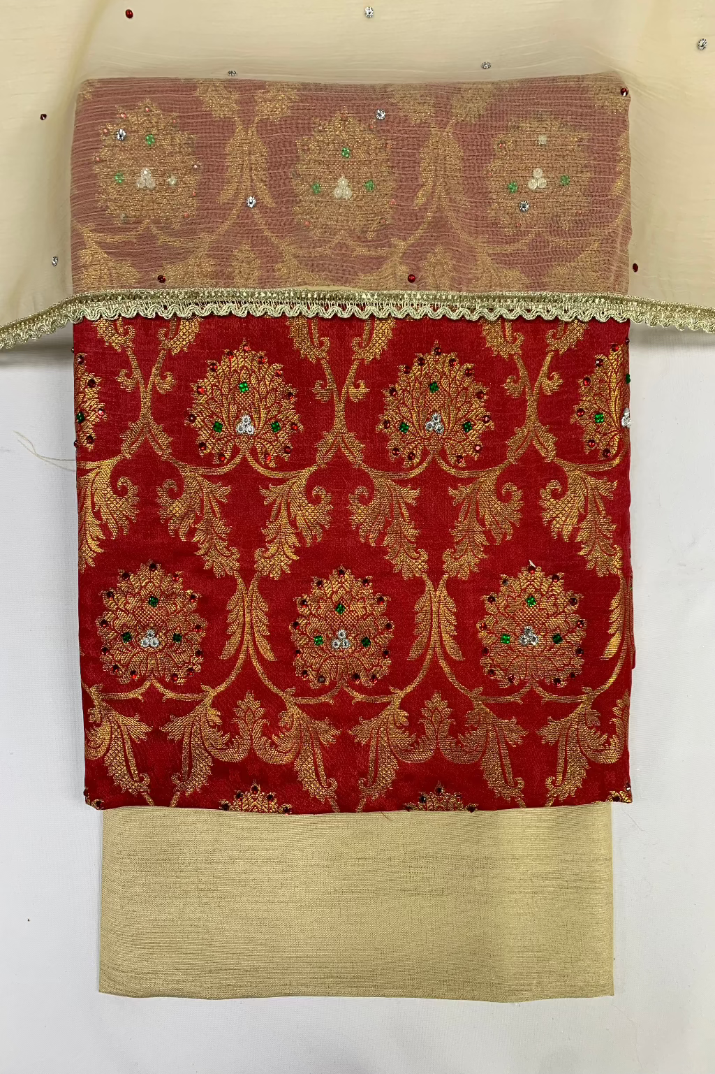 D24 Ladies Banarsi Jacquard Printed 3pc Unstitched Suit