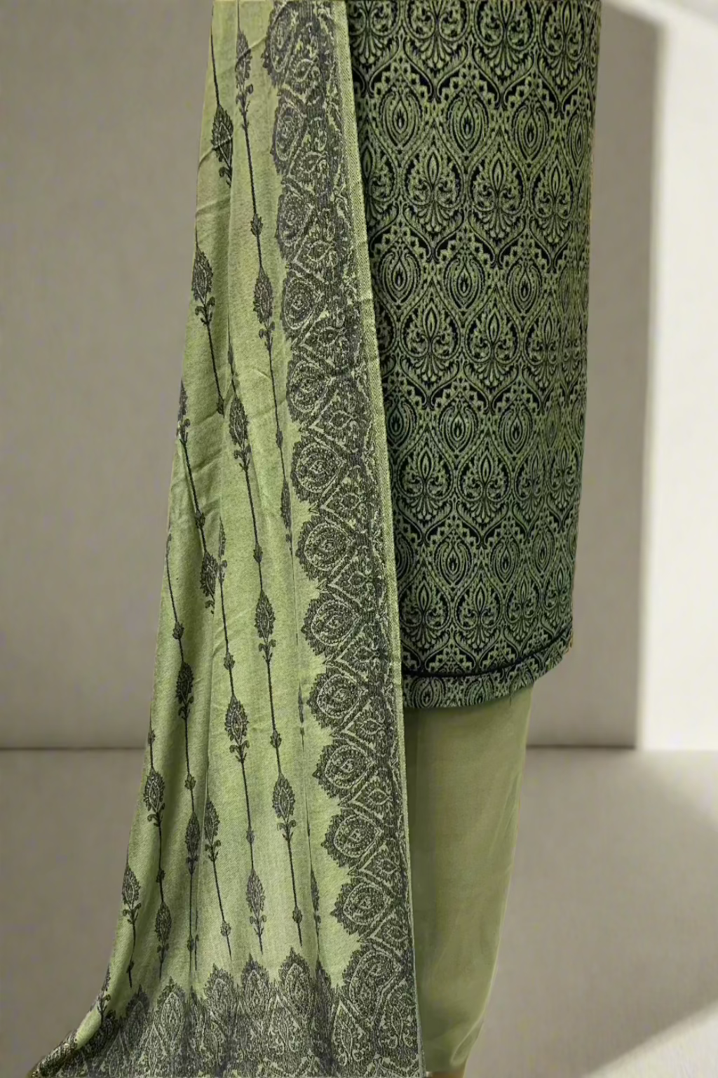 186 Floral Printed Alpine 3pc Warm Unstitched Suit with Border