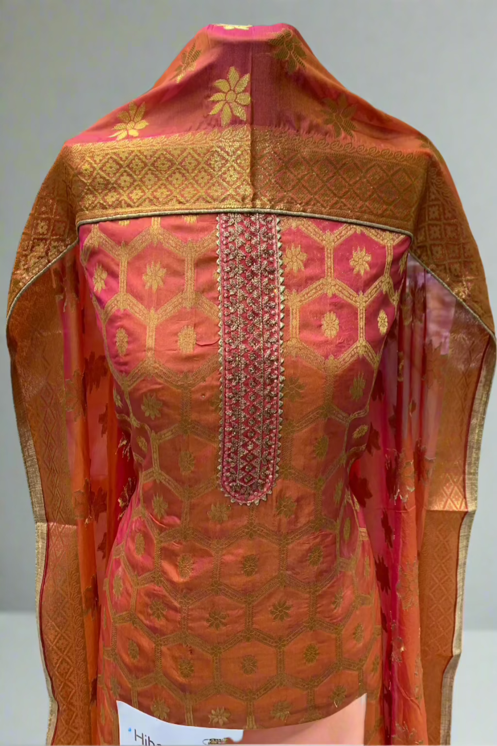 HIBA3 Ladies Banarsi Jacquard Embroidery 3pc Unstitched Suit