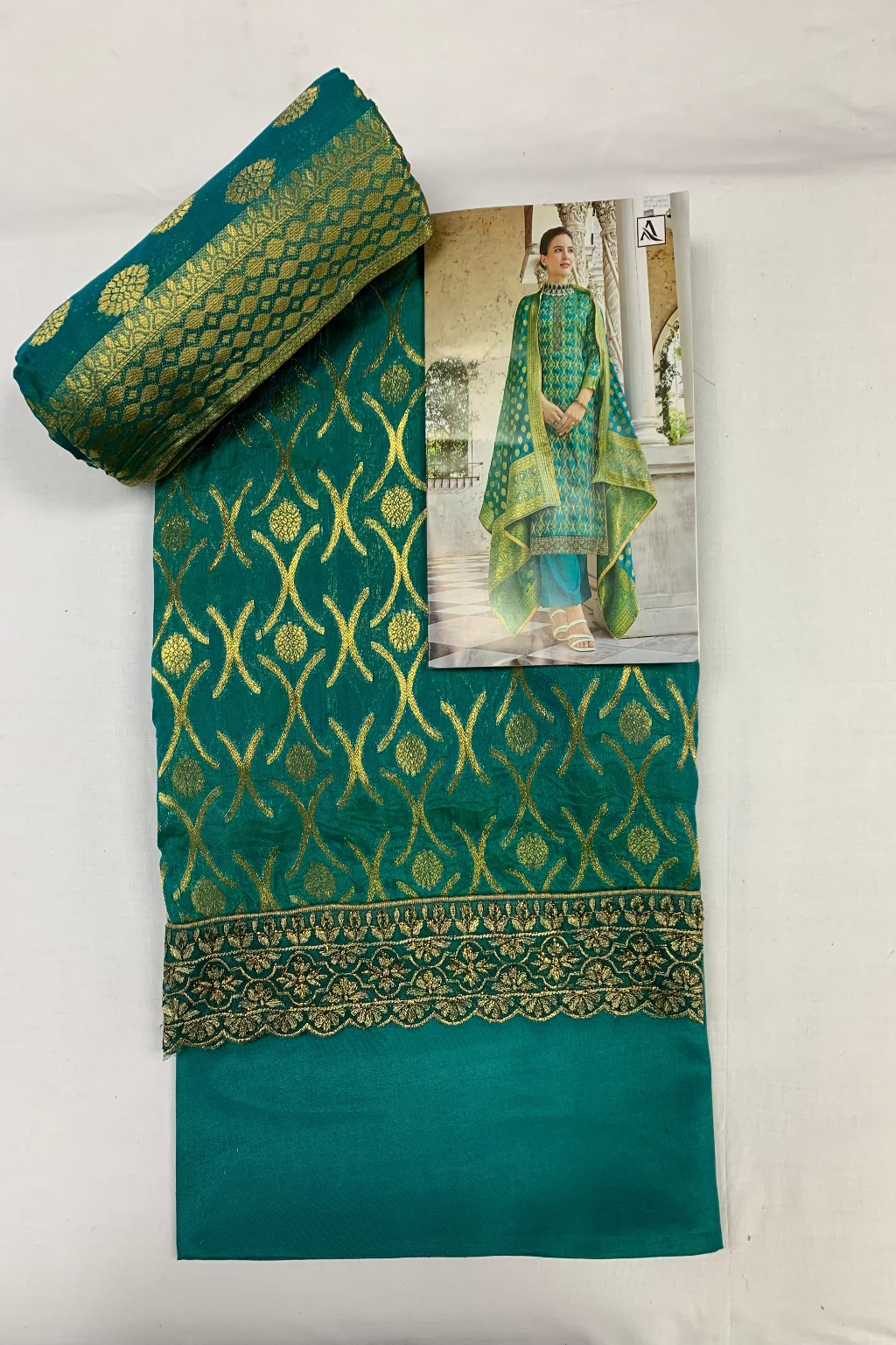 HIBA3 Ladies Banarsi Jacquard Embroidery 3pc Unstitched Suit