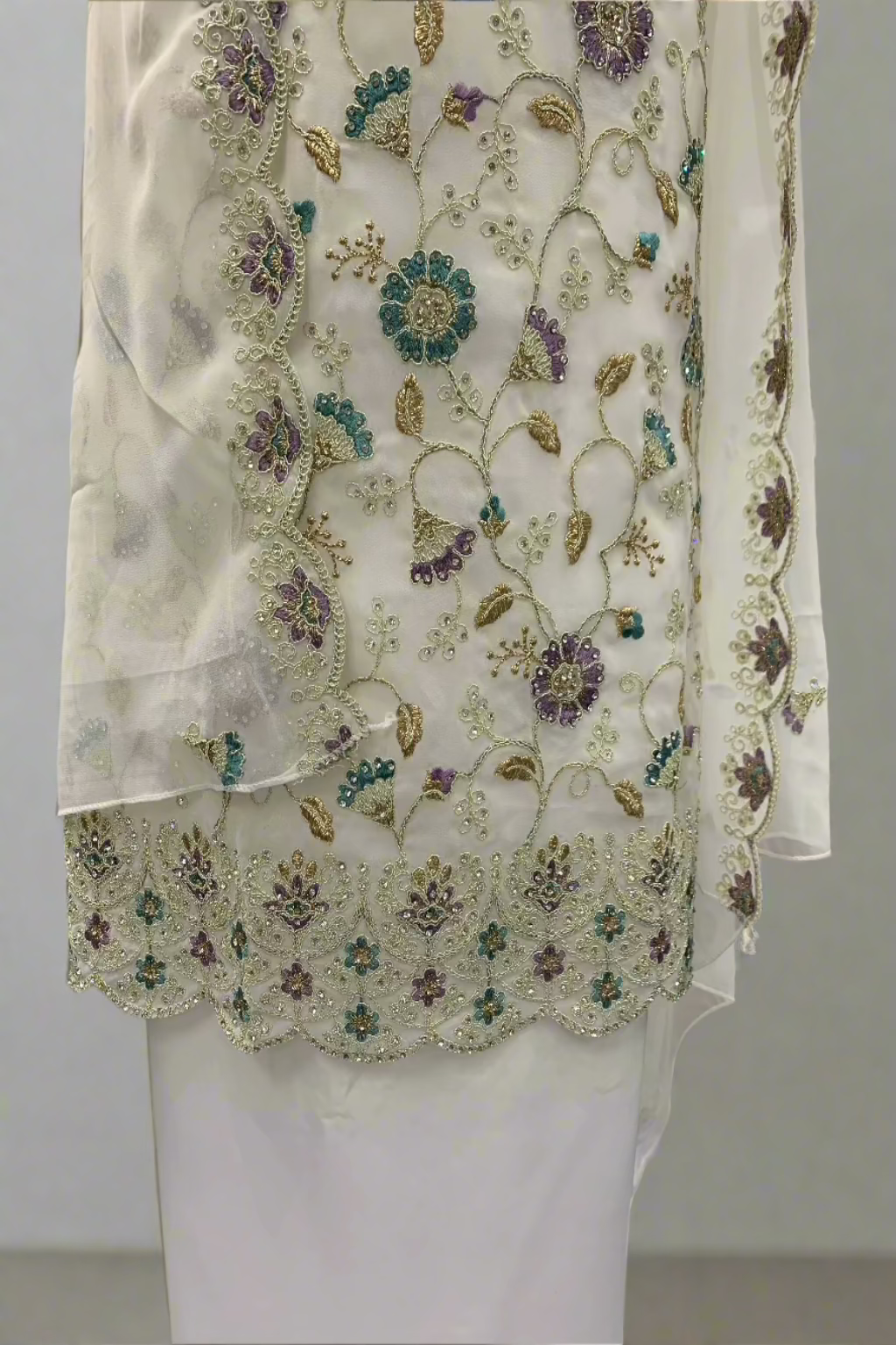162 Sequin Embroidery Georgette 4pc Unstitched Suit