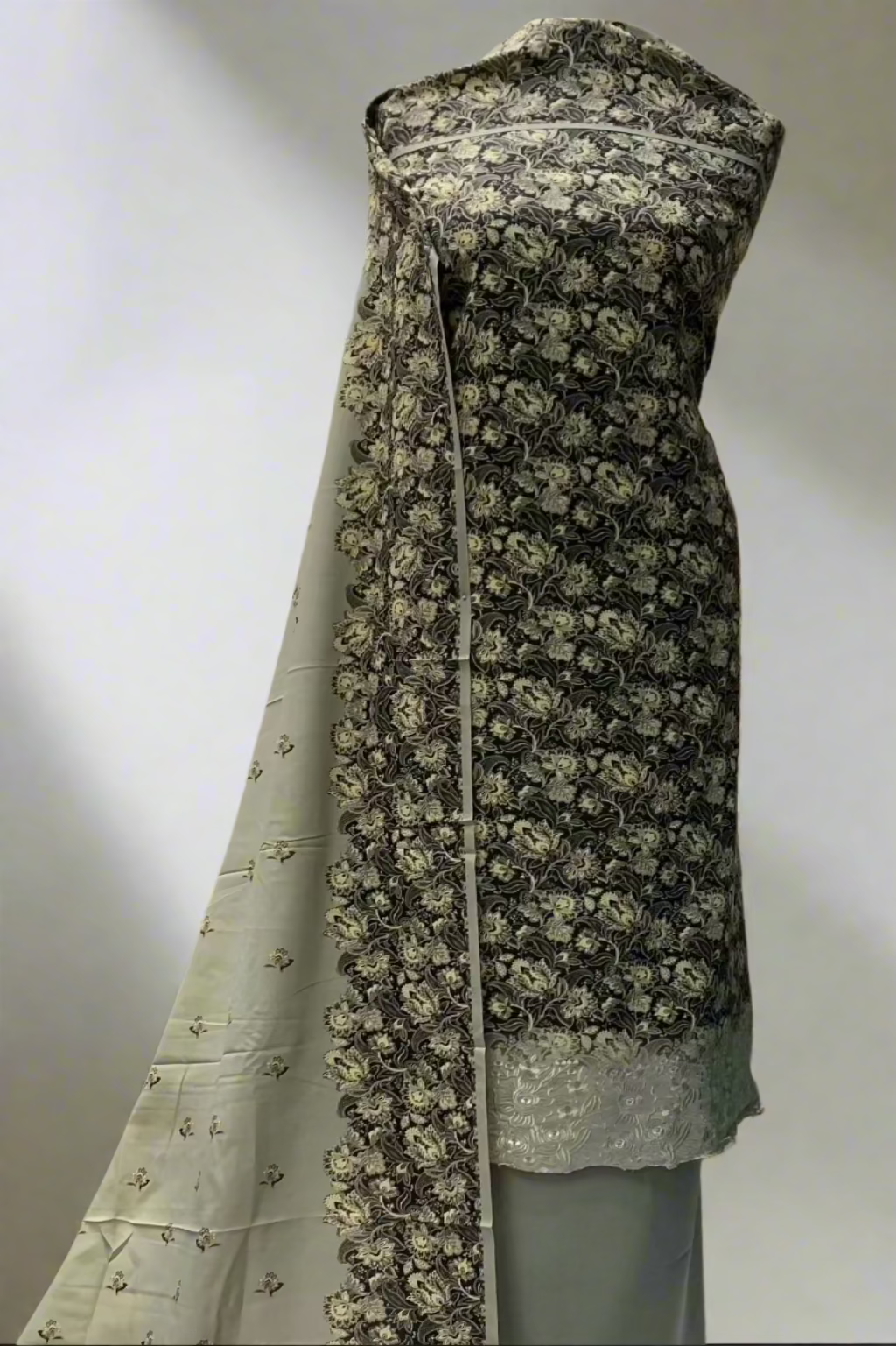 141 Floral Print Alpine 3pc Warm Unstitched Suit with Embroidered Border