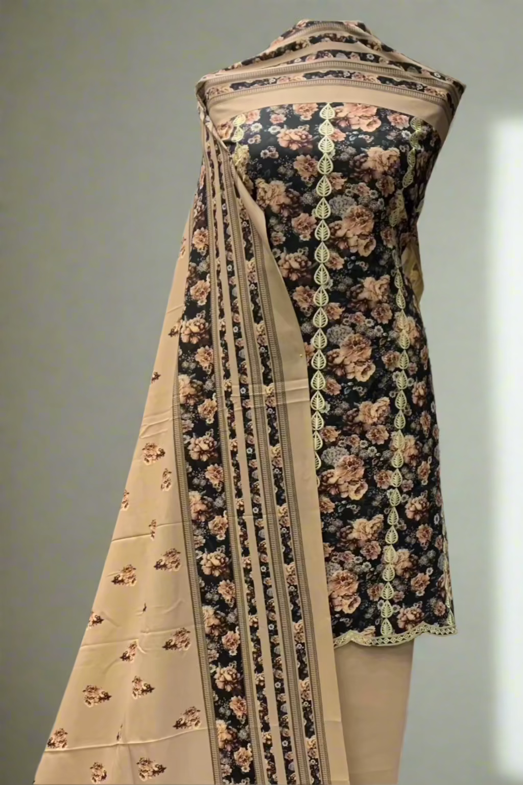 155 Floral Print Embroidered Alpine 3pc Warm Unstitched Suit