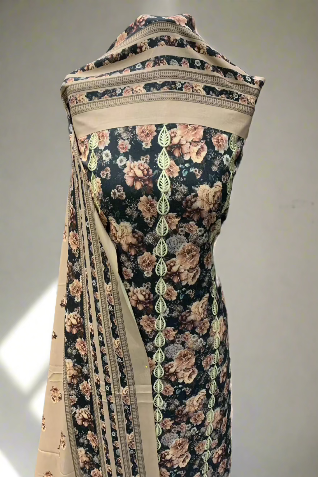 155 Floral Print Embroidered Alpine 3pc Warm Unstitched Suit