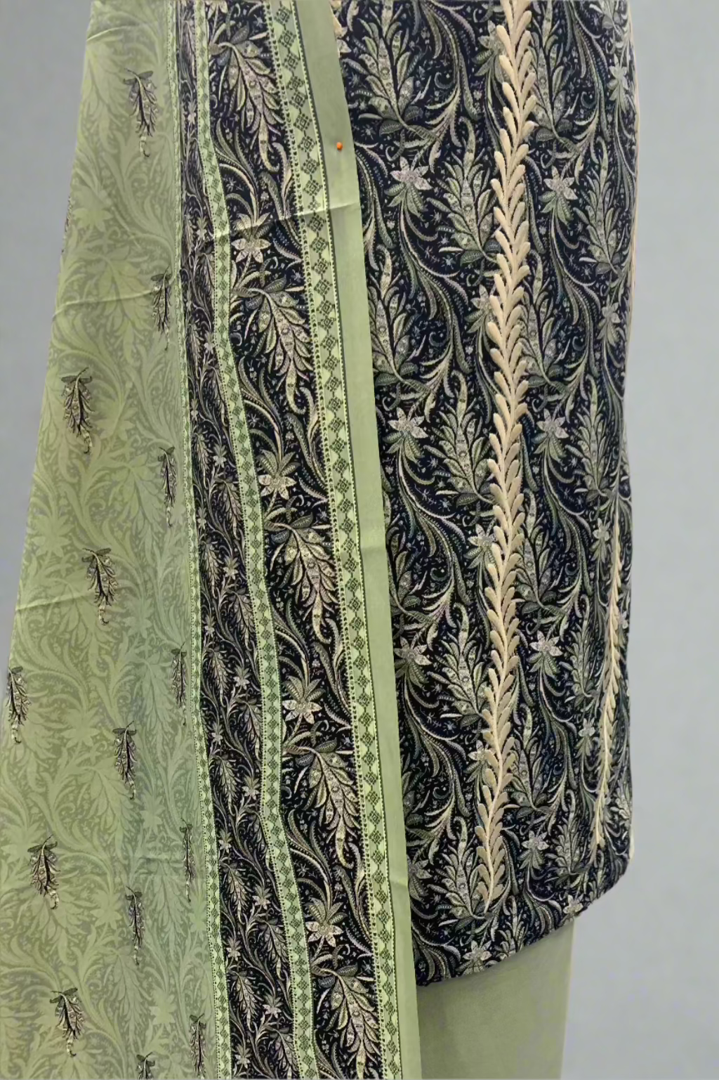 153 Leaf Print Embroidered Alpine 3pc Warm Unstitched Suit