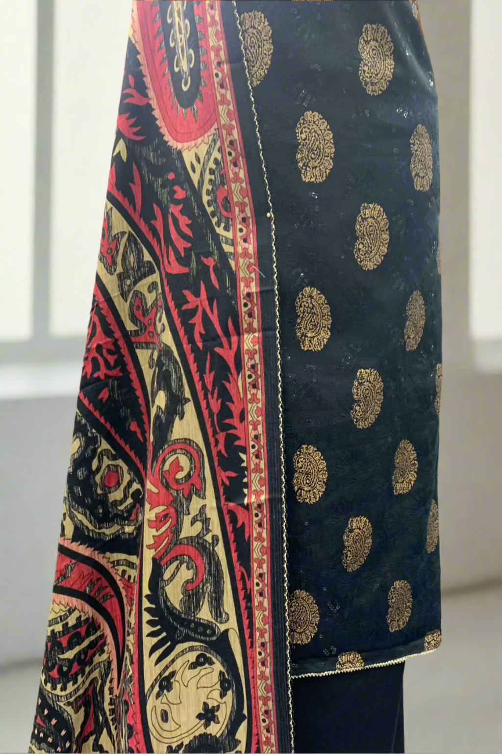 1265 Paisley Print Sequin Alpine 3pc Warm Unstitched Suit