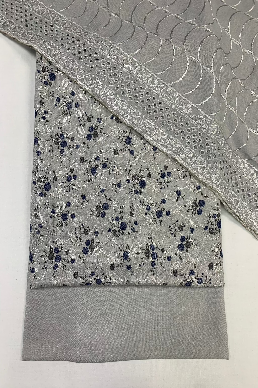 1262 Ditsy Floral Embroidered Alpine 3pc Warm Unstitched Suit