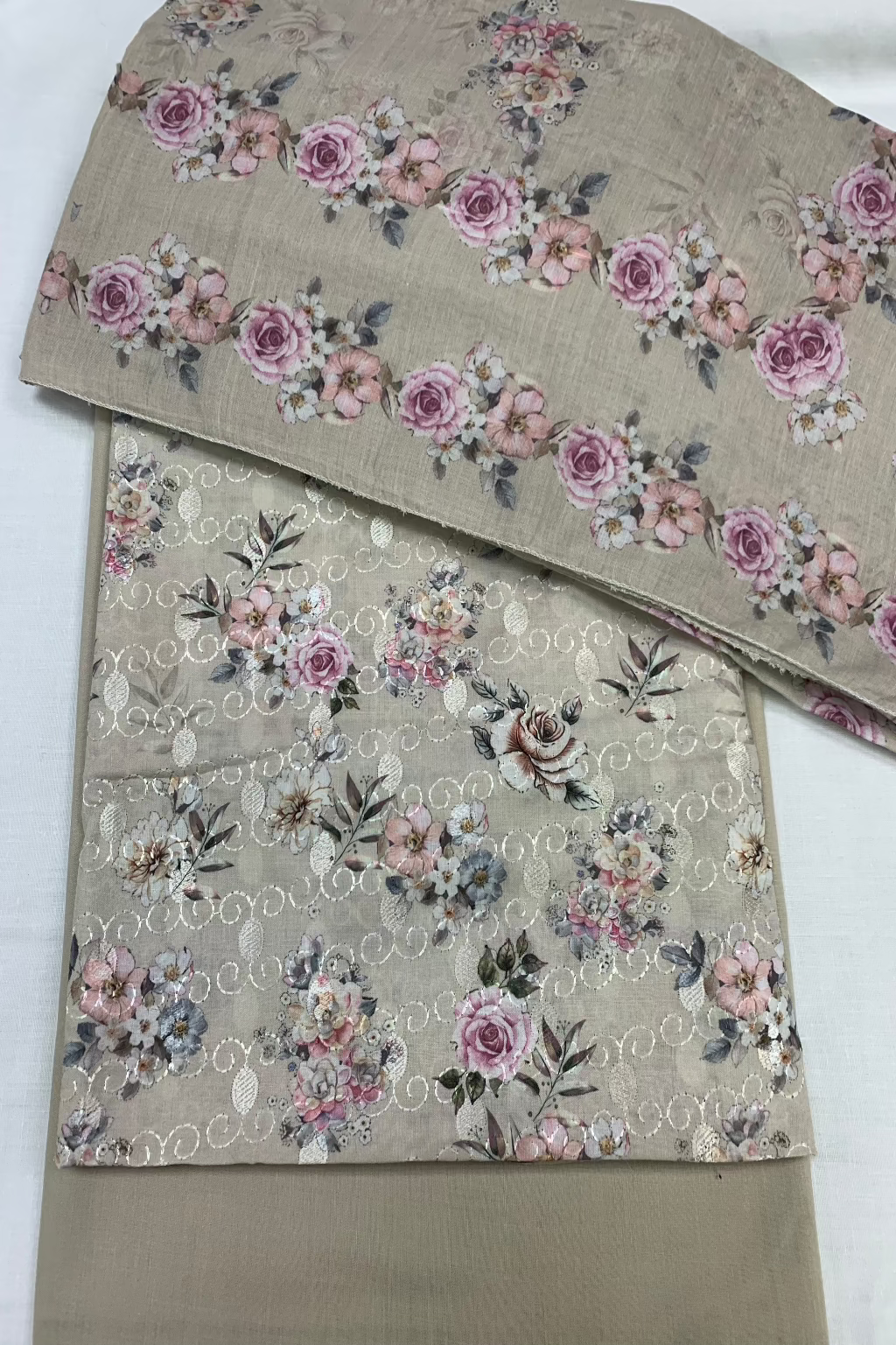 124 Floral Print Embroidery Cotton 3pc Unstitched Suit
