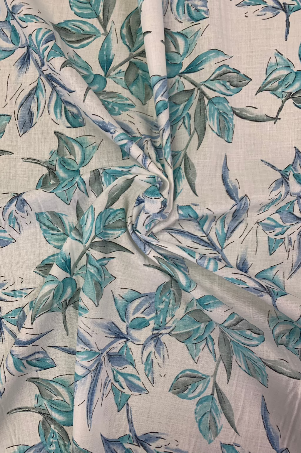 D59 Leaf Print Polycotton Loose Fabric Per Metre