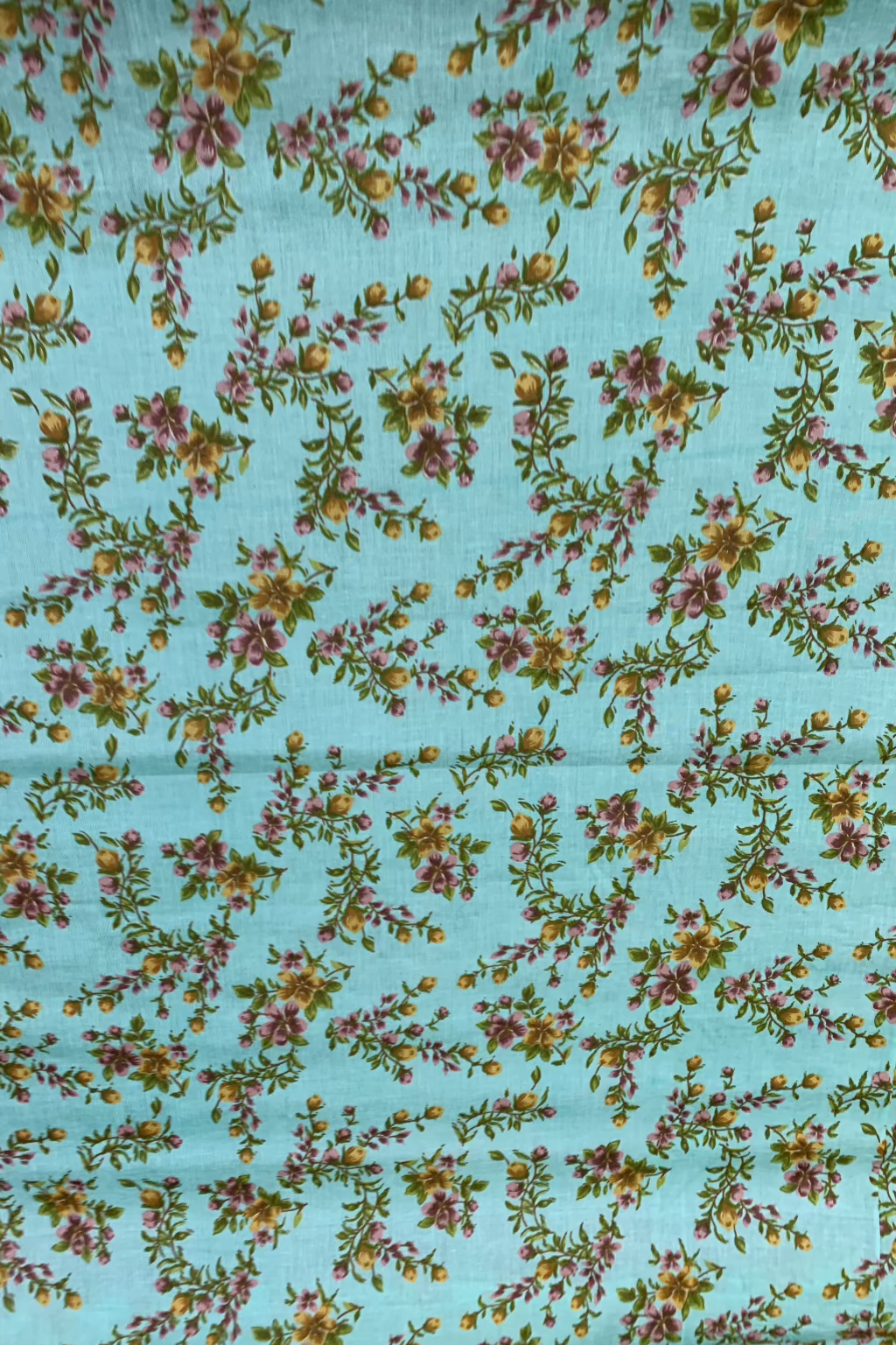 D61 Ditsy Flower Print Polycotton Loose Fabric Per Metre
