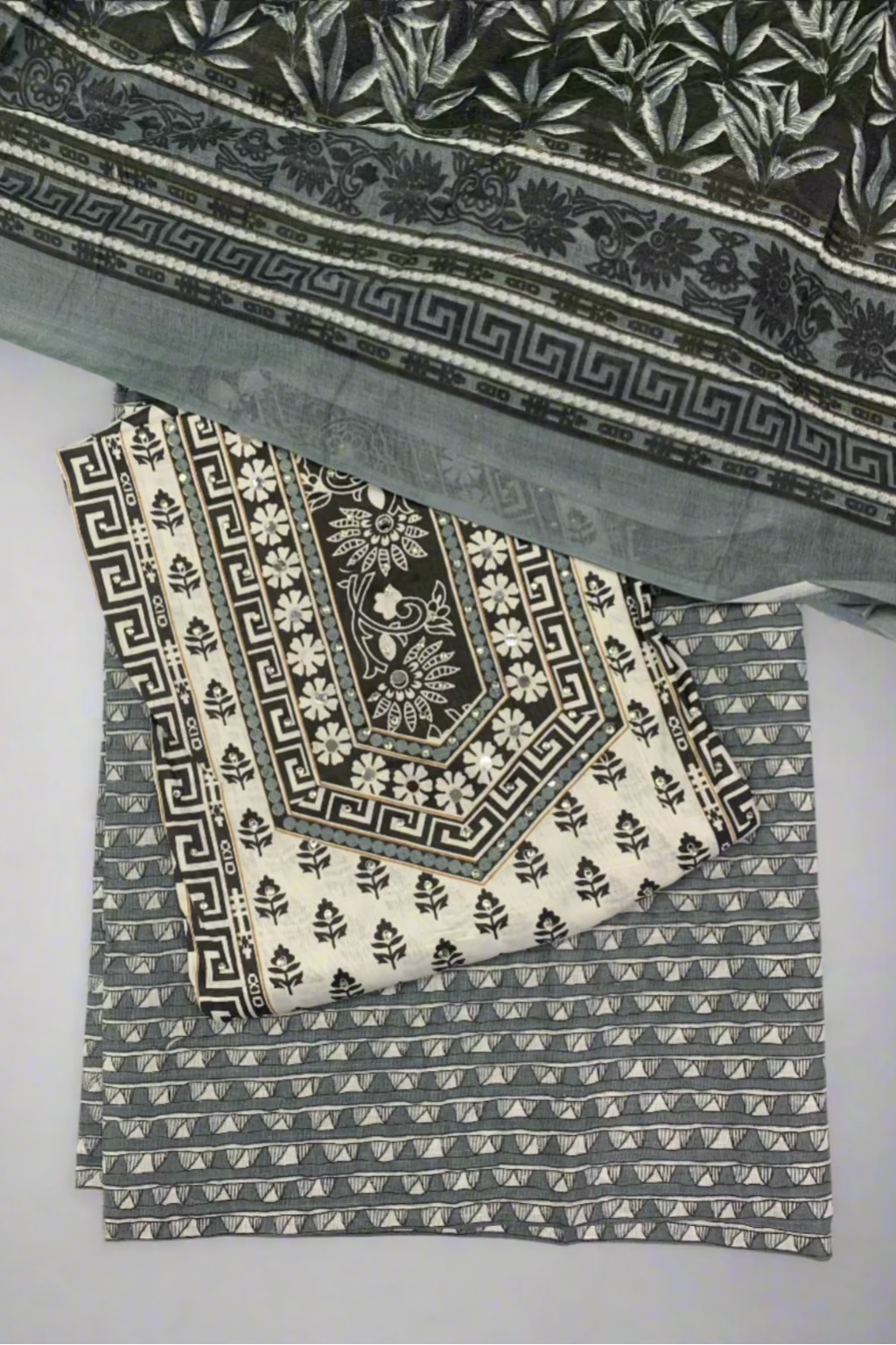9527 Floral Print Cotton 3pc Unstitched Suit with Diamante