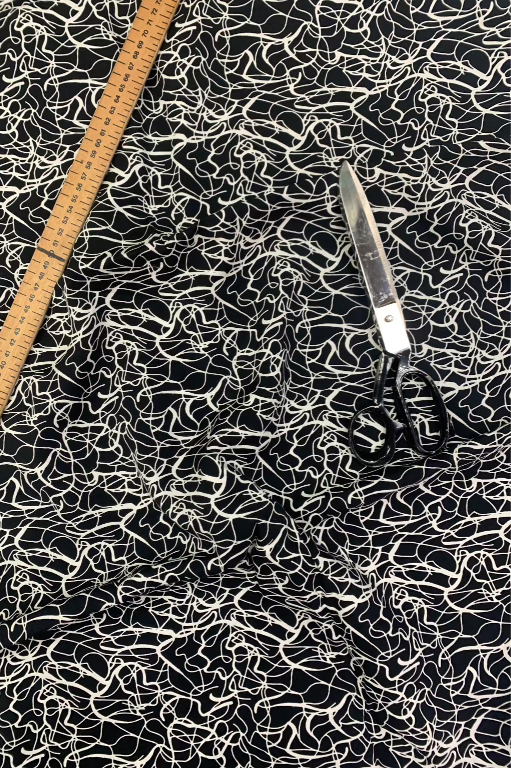 Printed Loose Viscose Dress Fabric 4 Metres