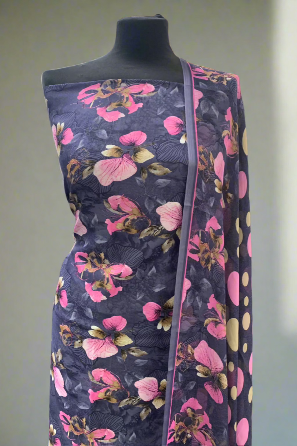 5976 Large Flower Print 3pc Unstitched Crepe Suit