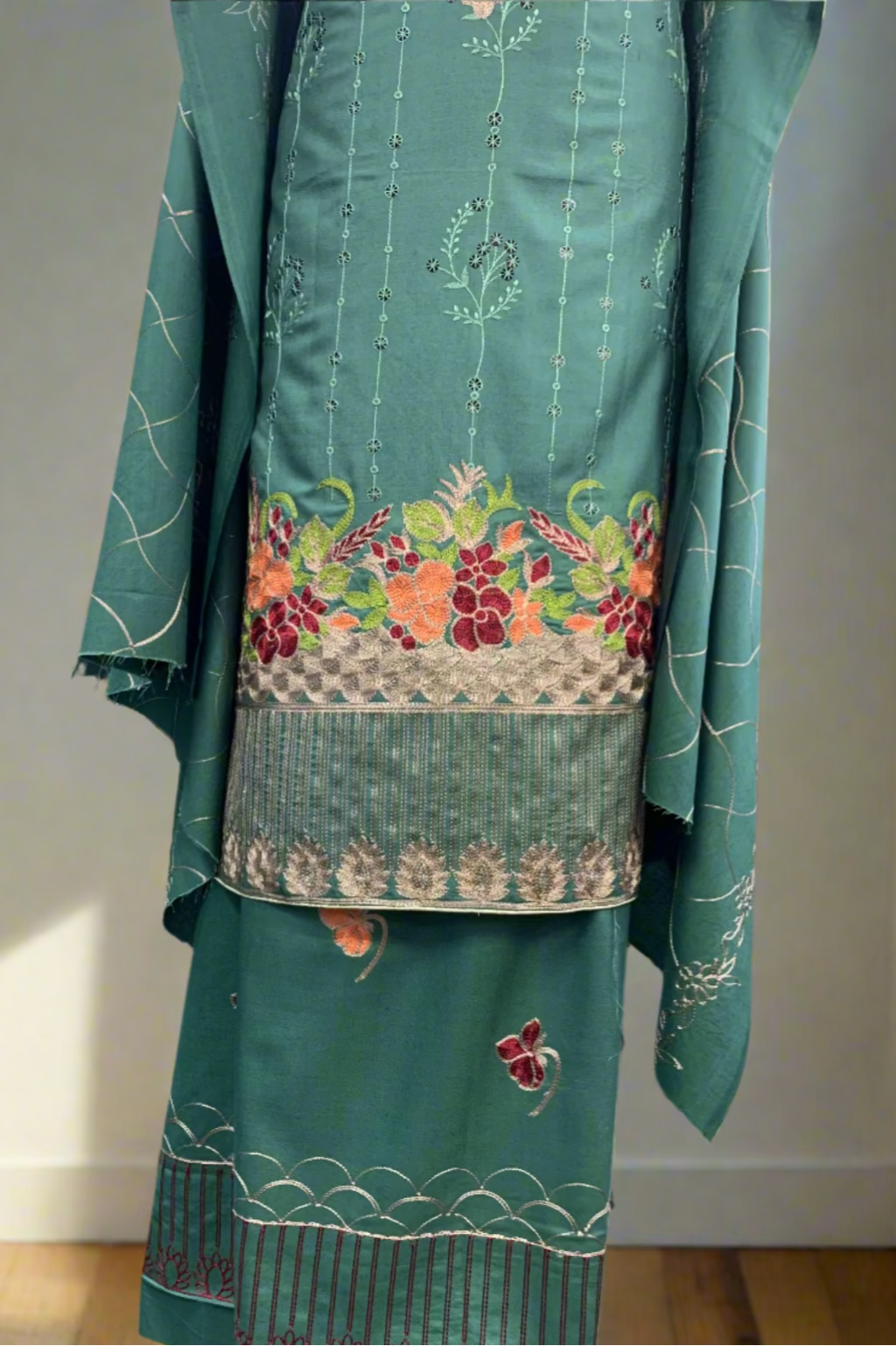 D123 Embroidery 3pc Warm Alpine Unstitched Suit