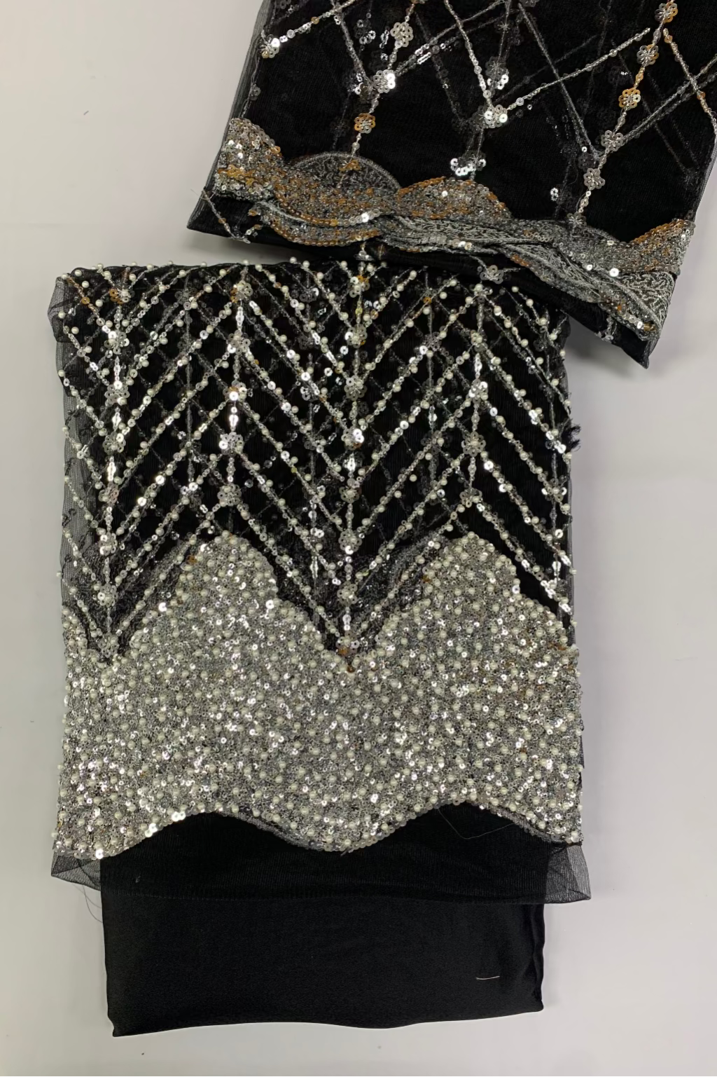 2200 Pearls & Sequin 4pc Net Heavy Party Suit
