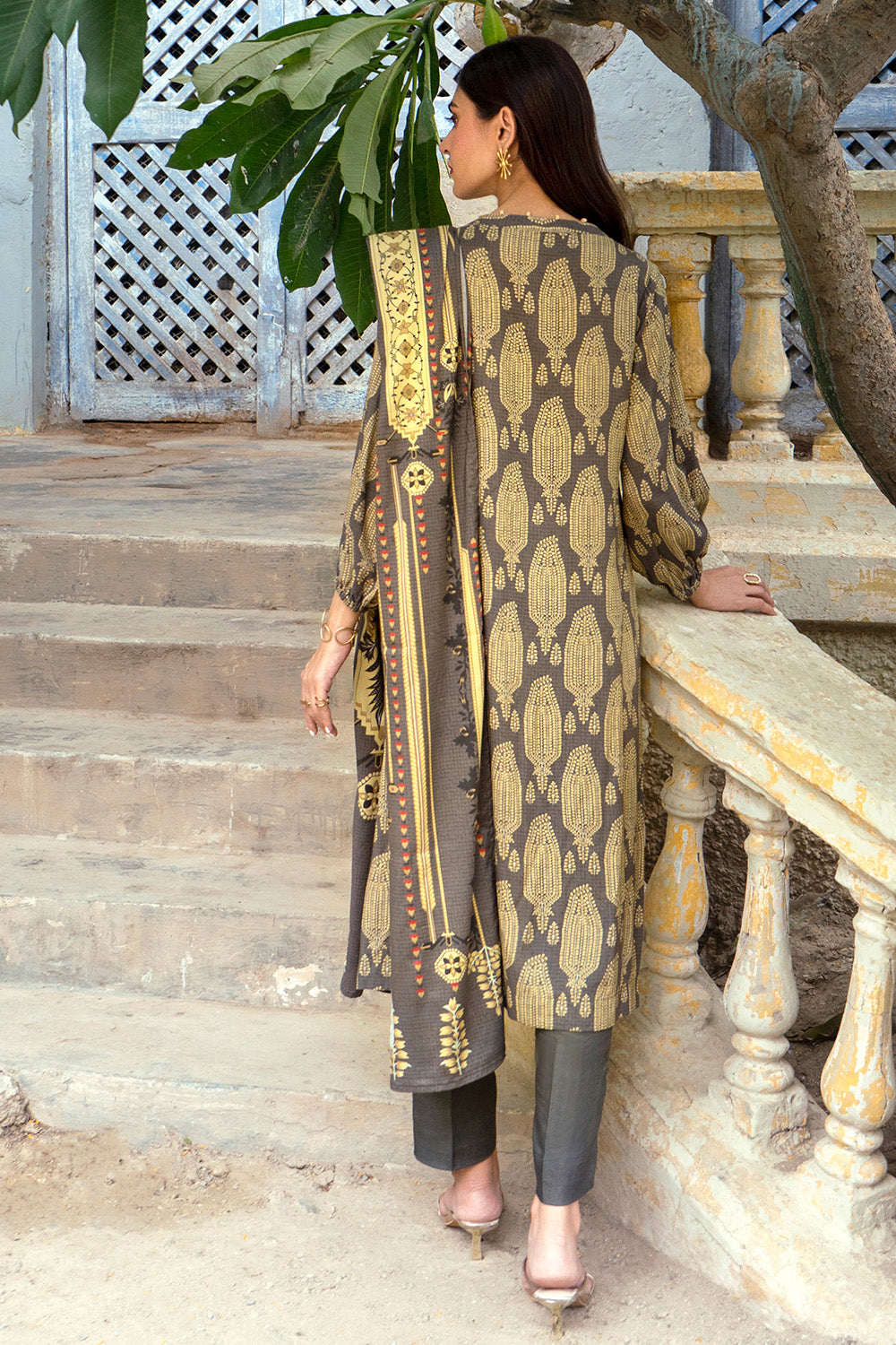 Unstitched Digital Printed Dobby Linen Salwar Kameez Suit Gul Ahmed LT-32023 A