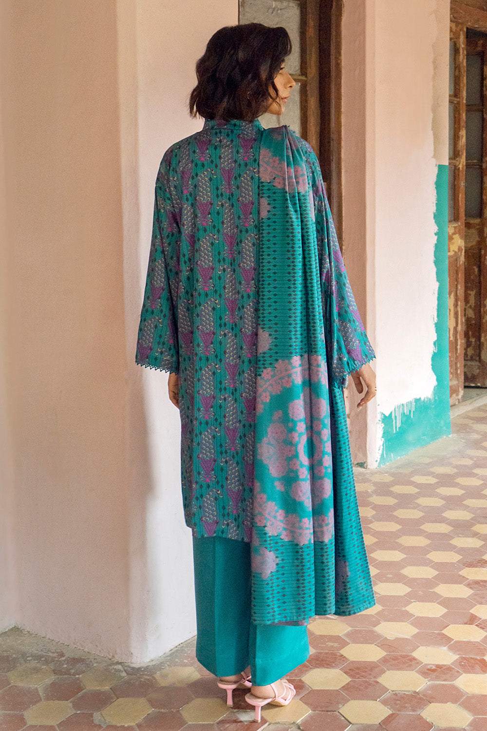 Unstitched Digital Printed Linen Salwar Kameez Suit Gul Ahmed LT-32010 A