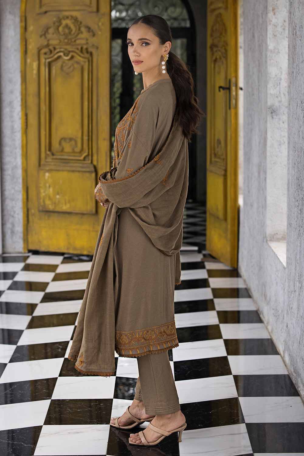 Unstitched Embroidered Pashmina Shawl Salwar Kameez Suit Gul Ahmed AP-32043