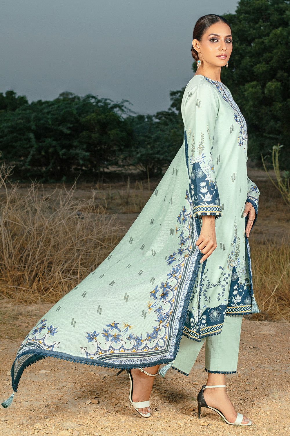 Unstitched Printed Cotton Net Salwar Kameez Suit Gul Ahmed CD-32004 A