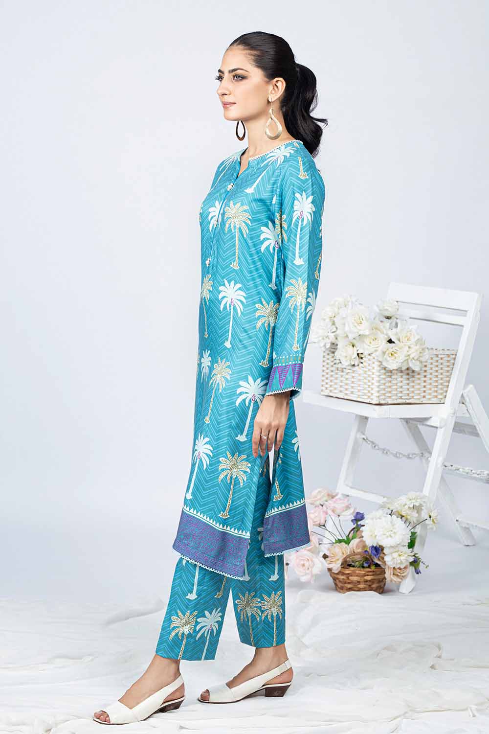 Unstitched Printed Twill Linen Salwar Kameez Suit Gul Ahmed WNSS-32013