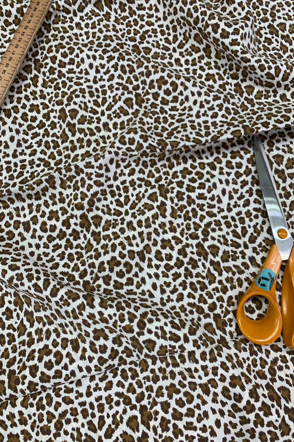 Quality Printed Loose Viscose Dress Fabric 4 Metres