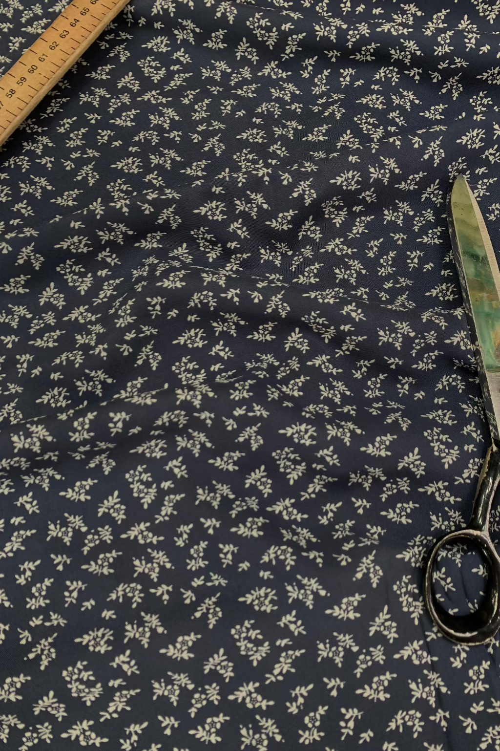 Quality Printed Loose Viscose Dress Fabric 4 Metres