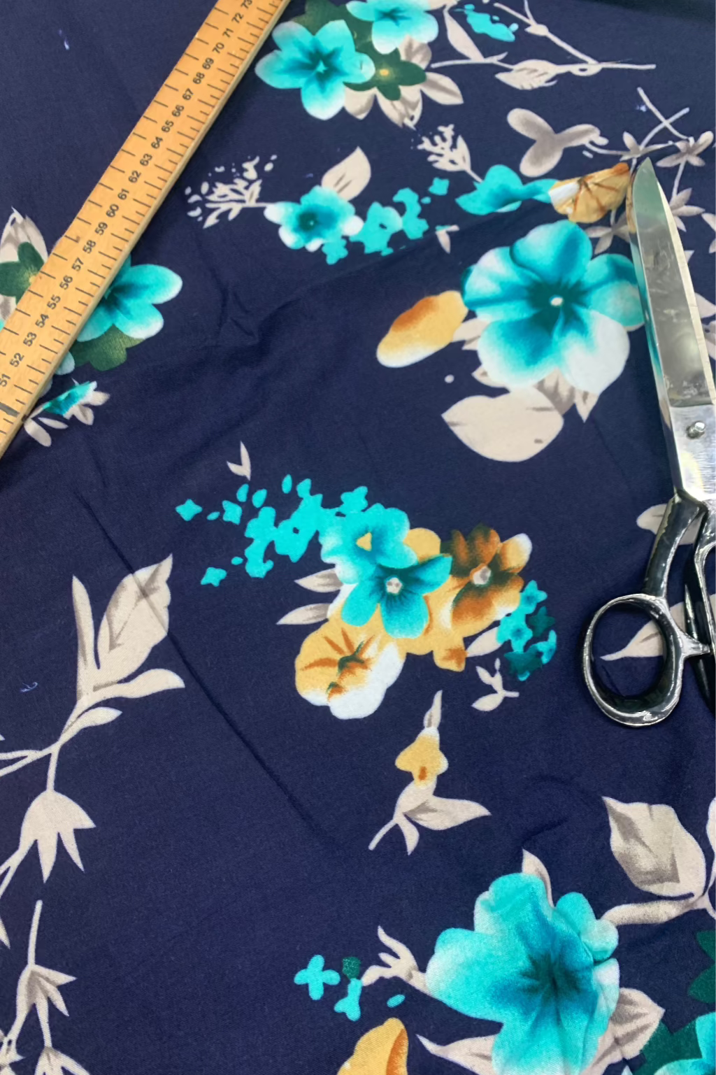 Printed Loose Viscose Dress Fabric 4 Metres