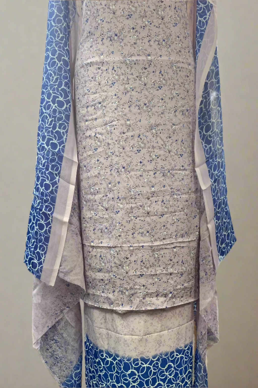 5977 Crepe Ditsy Floral Print 3pc Unstitched Suit
