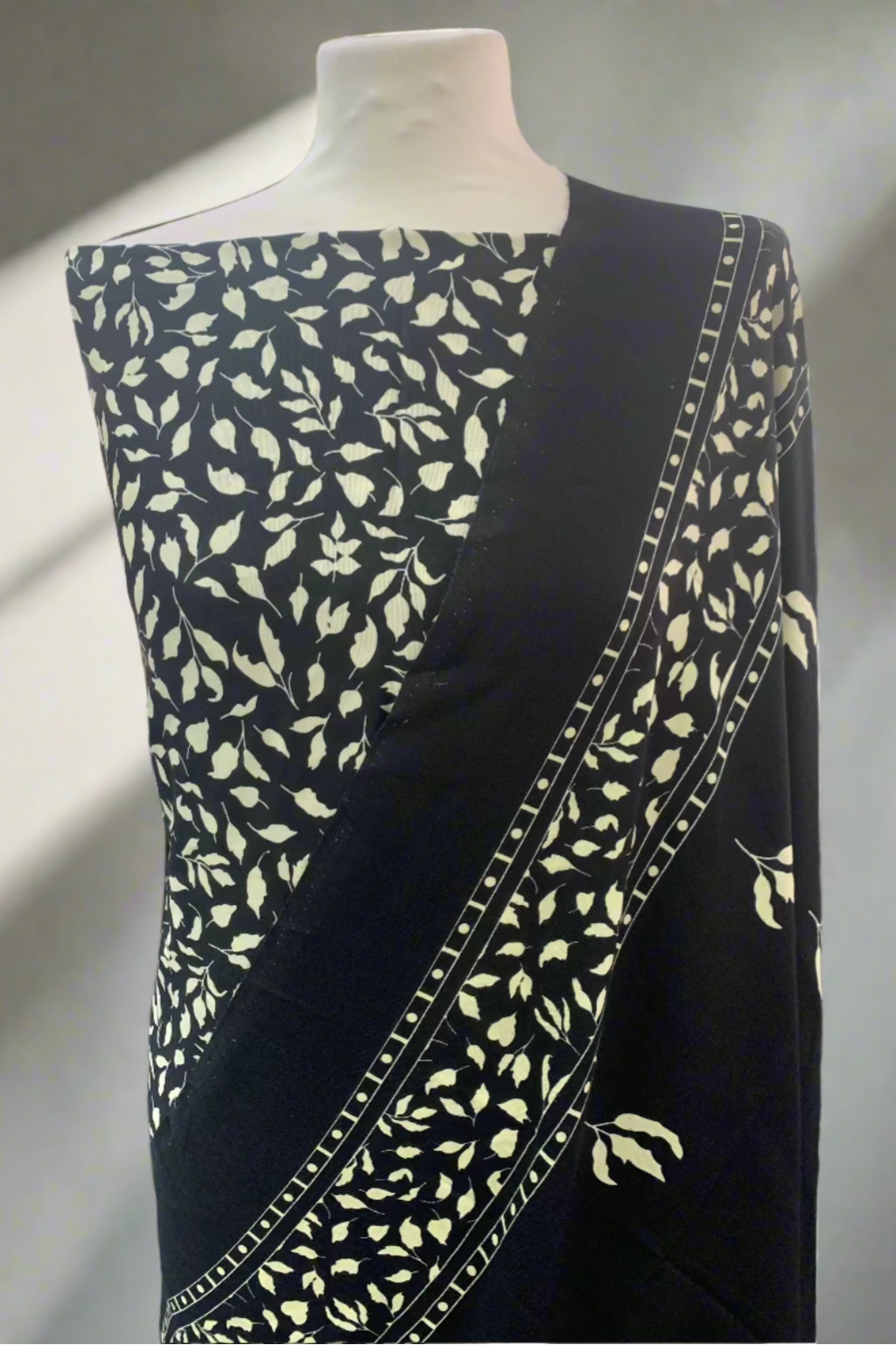 D107 Unstitched Ditsy Leaf Print Viscose 3pc Suit