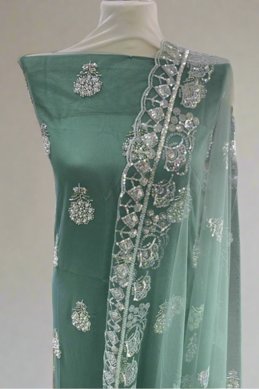 2210 Pearls & Sequin 4pc Net Heavy Party Suit