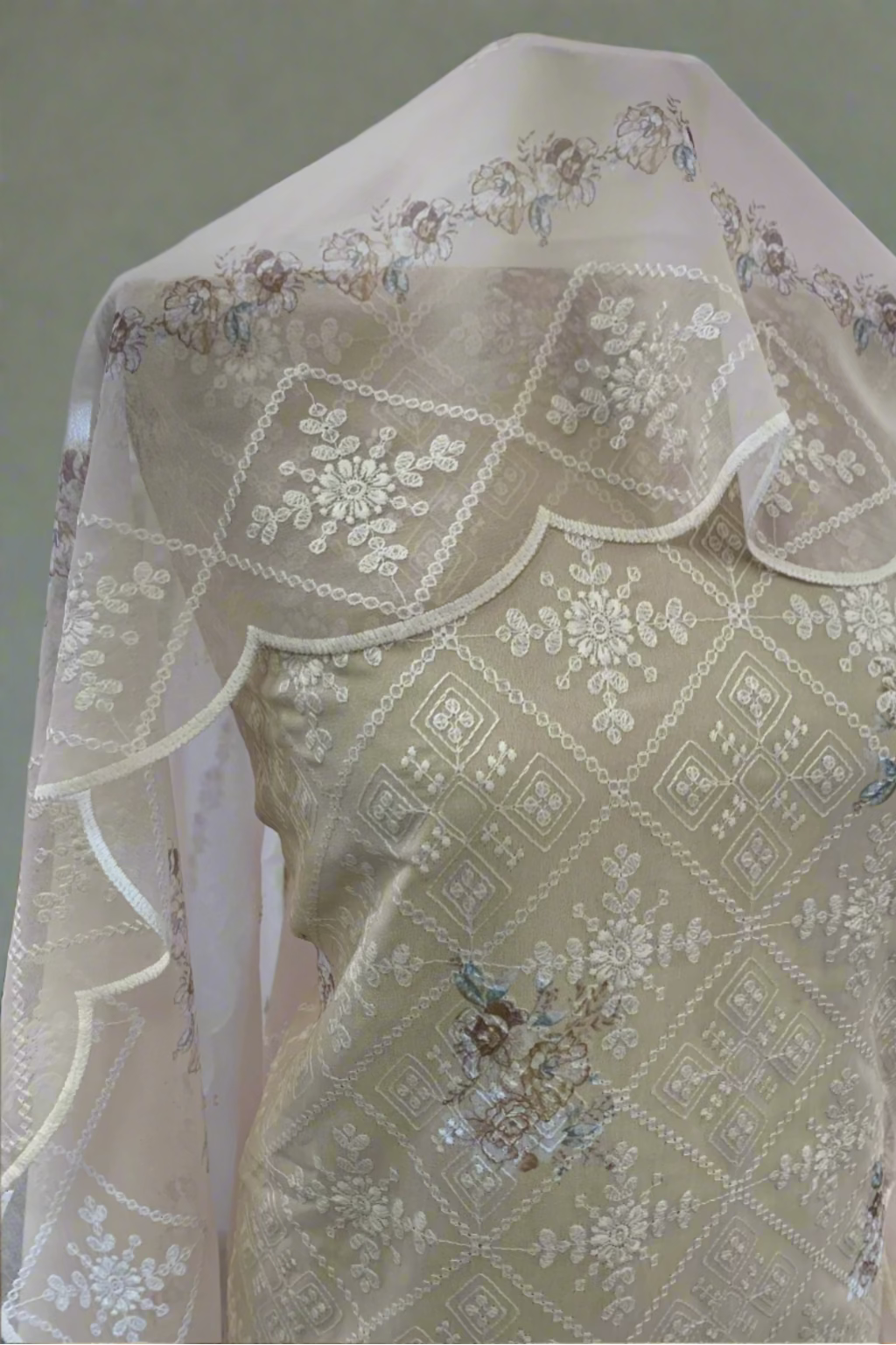 709 Embroidery Floral Print 4pc Unstitched Georgette Suit
