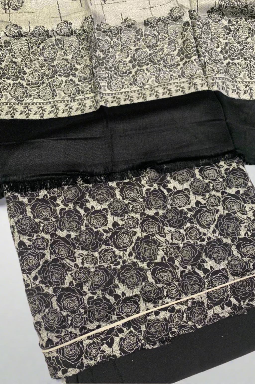 187 Flower Print 3pc Warm Alpine Unstitched Suit with Piped Border
