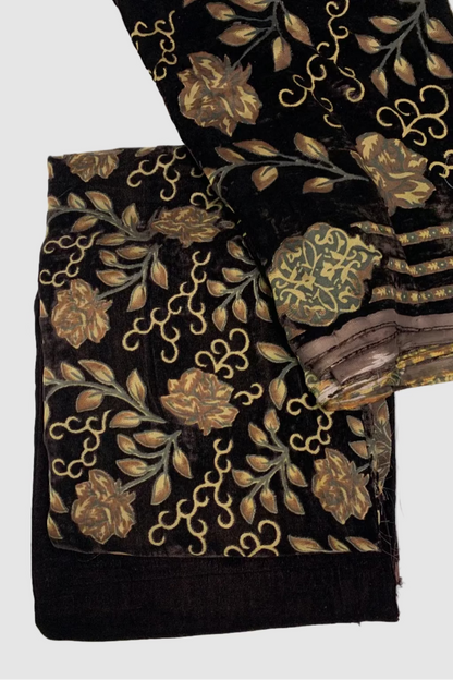 1705 Floral Print 3pc Unstitched Velvet Palachi Suit