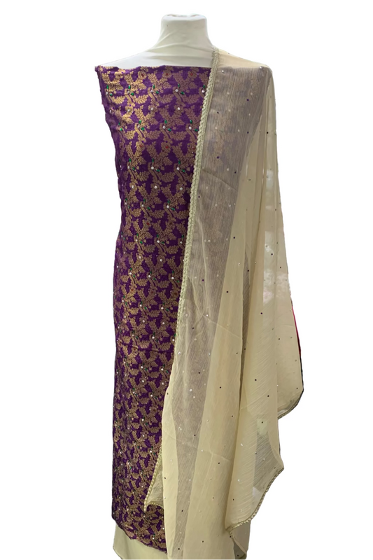 Mannequin wearing a patterned fabric in a fabric store