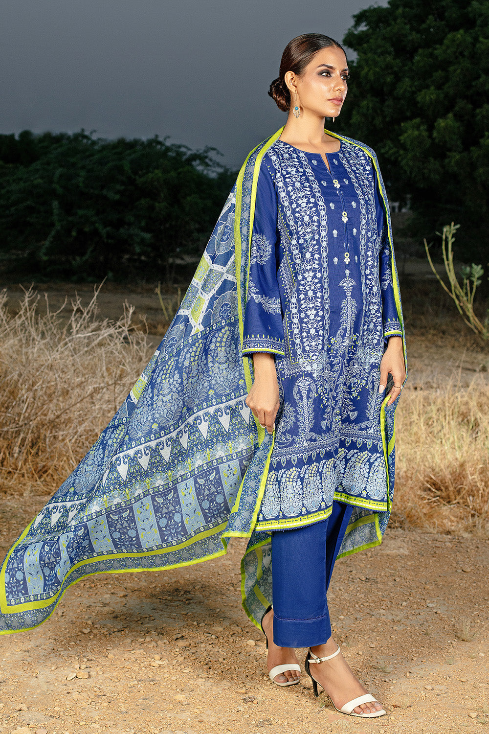 Unstitched Digital Printed Cotton Net Salwar Kameez Suit Gul Ahmed CD-32008