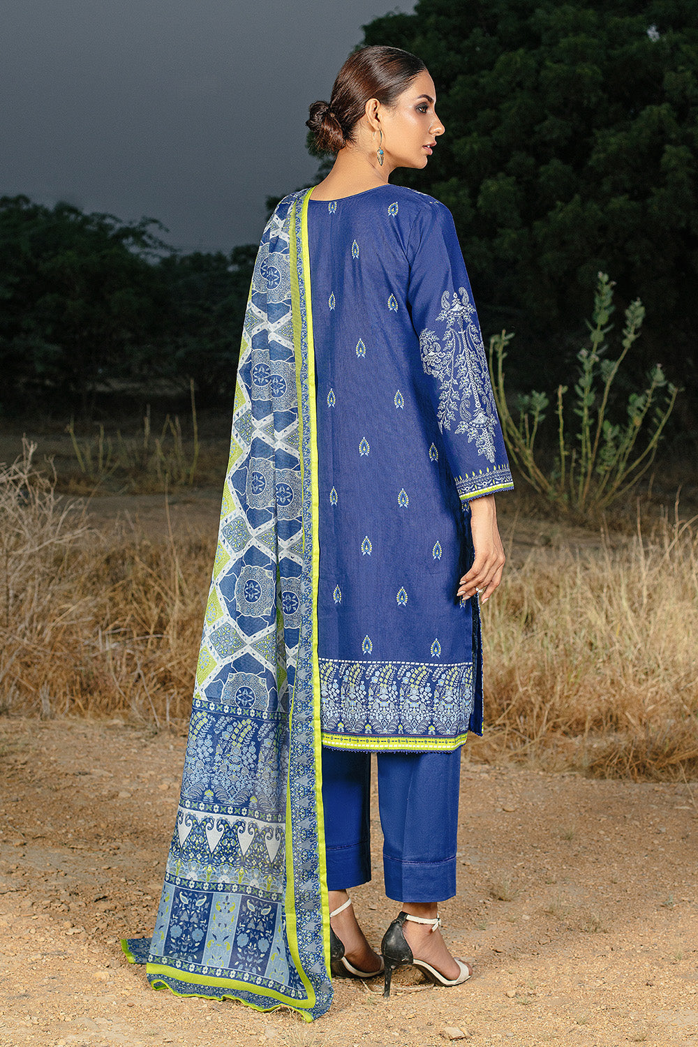 Unstitched Digital Printed Cotton Net Salwar Kameez Suit Gul Ahmed CD-32009