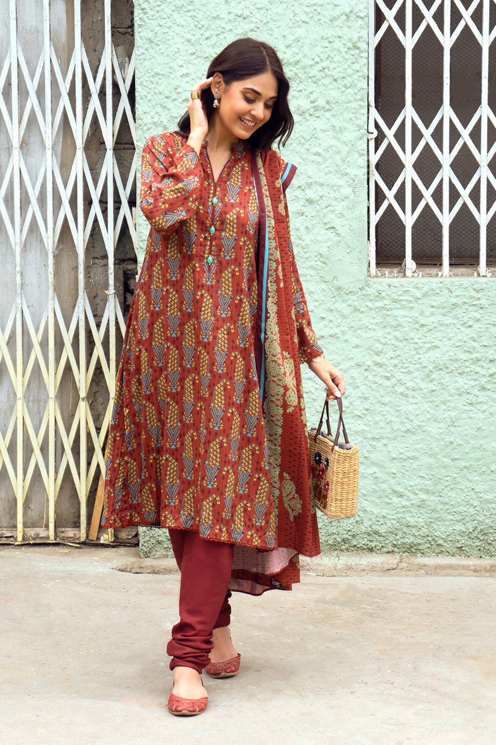 Unstitched Digital Printed Linen Salwar Kameez Suit Gul Ahmed LT-32010 B